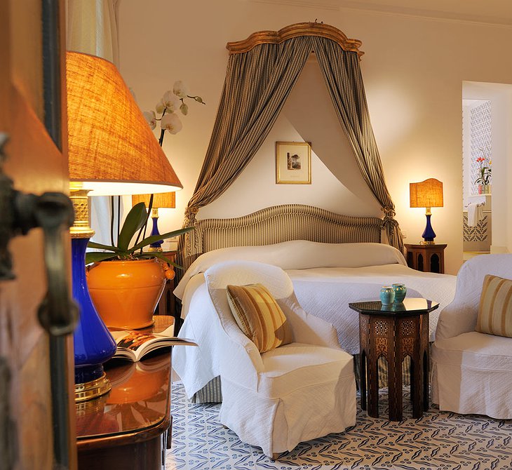 Le Sirenuse Hotel bedroom