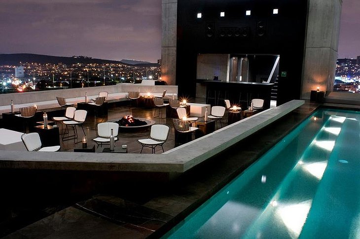 Hotel Habita MTY rooftop bar