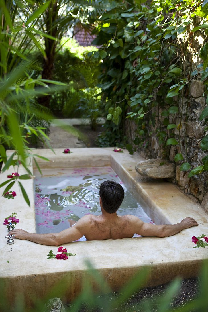 Hacienda Uayamon plunge pool