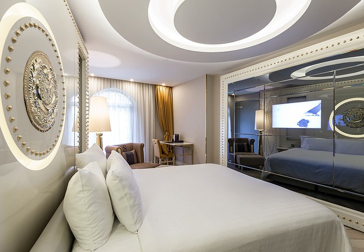 Sura Design Hotel & Suites Room