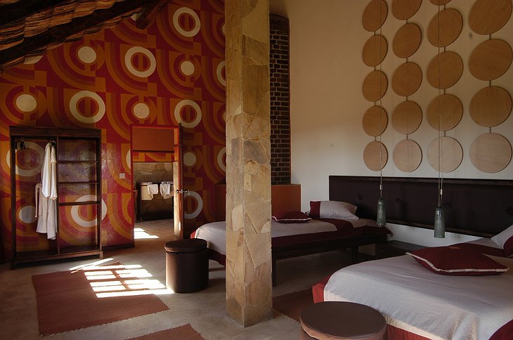 Hatari Lodge design room