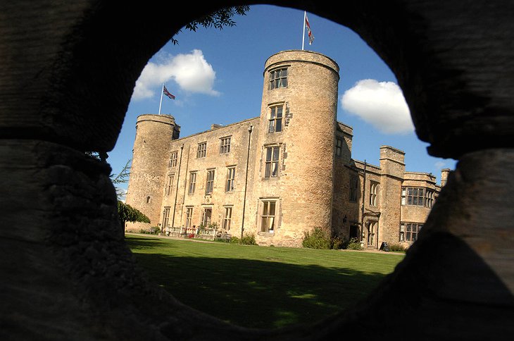 Walworth Castle through a peephole