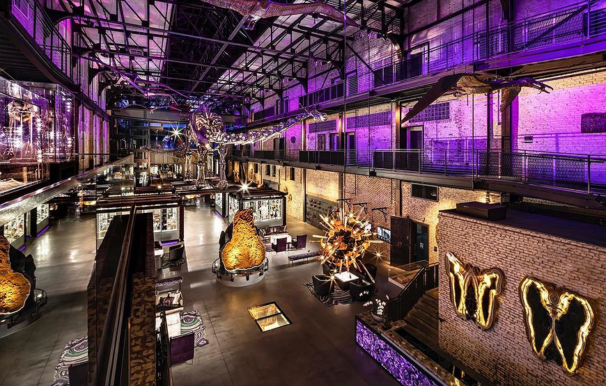 JW Marriott Savannah Plant Riverside District - A Chrome Dinosaur and Southern Charm