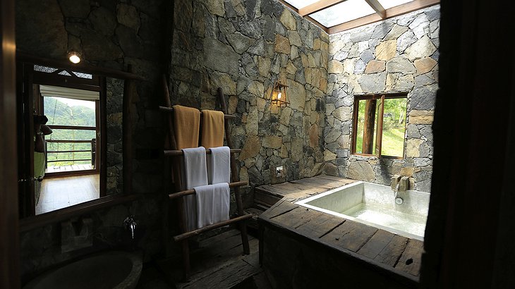 98 Acres Resort & Spa Deluxe Room Bathroom