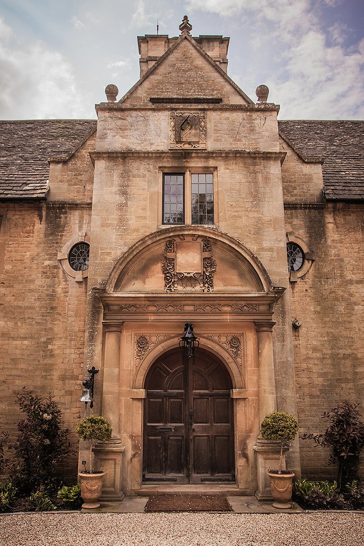 Foxhill Manor main entrance