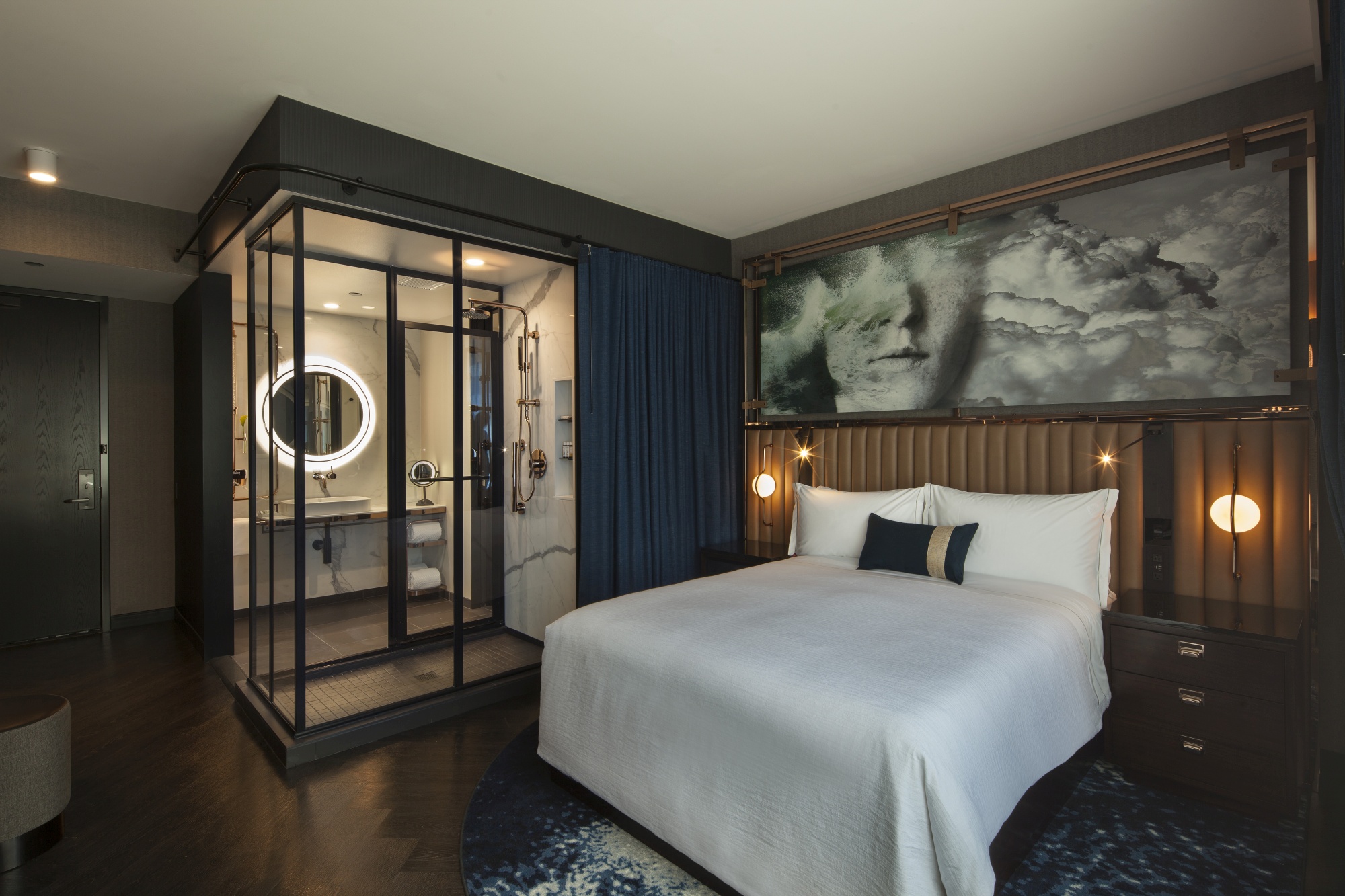 Hotel EMC2 - Science And Art Fusion At A Luxury Hotel In Downtown Chicago 