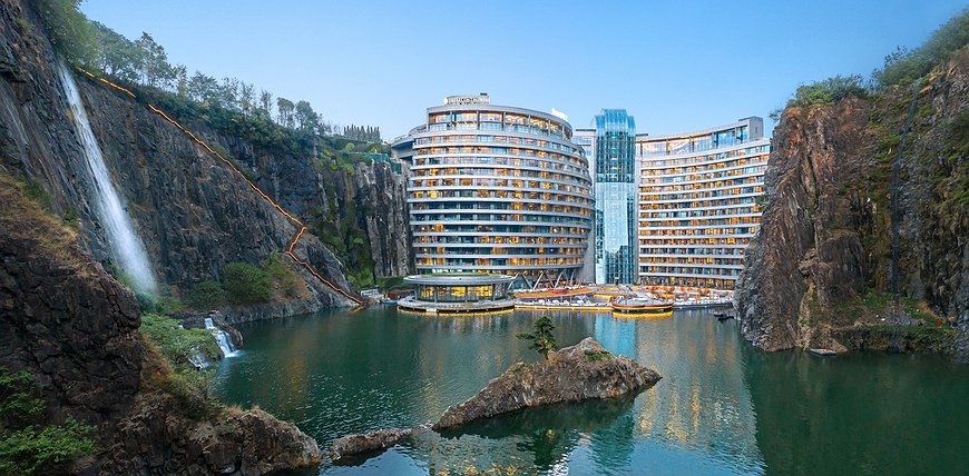 InterContinental Shanghai Wonderland - Hotel In A Water-Filled Quarry With Underwater Rooms