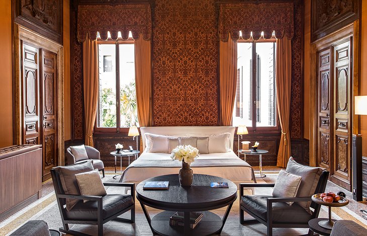 Aman Venice Grand Canal Hotel room