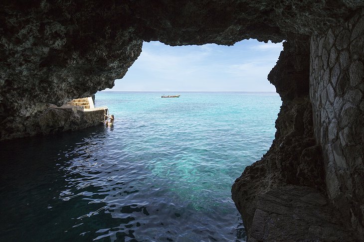 Caves in Negril