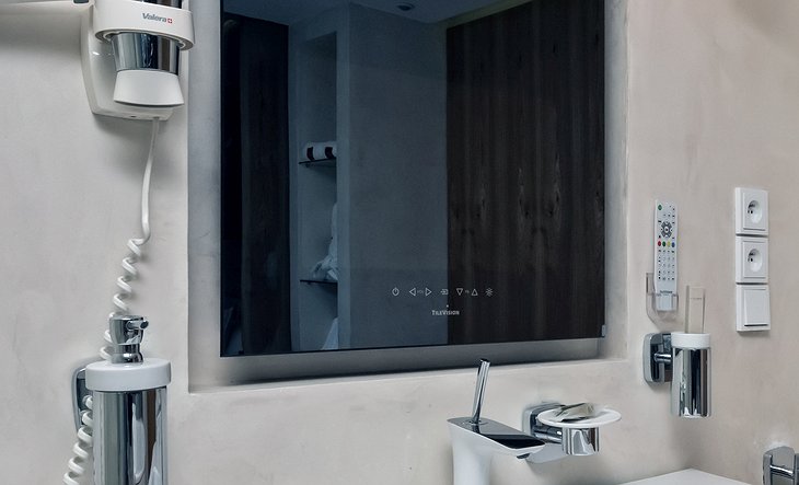 Hotel One Room Bathroom Digital Mirror - TileVision TV