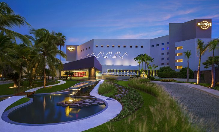 Hard Rock Hotel Vallarta Driveway in Dusk