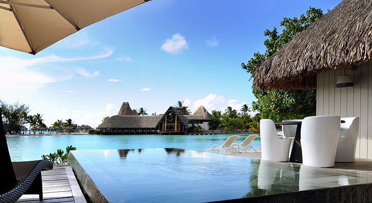 Le Méridien Bora Bora villa private infinity pool