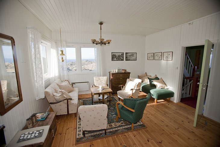 Svinoy Lighthouse living room