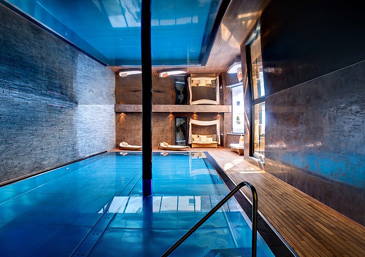 Hotel Firefly indoor swimming pool