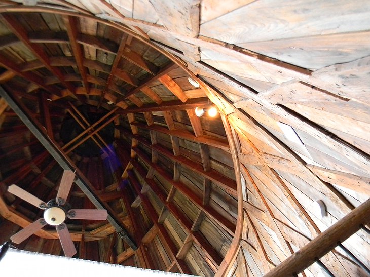 Wooden silo