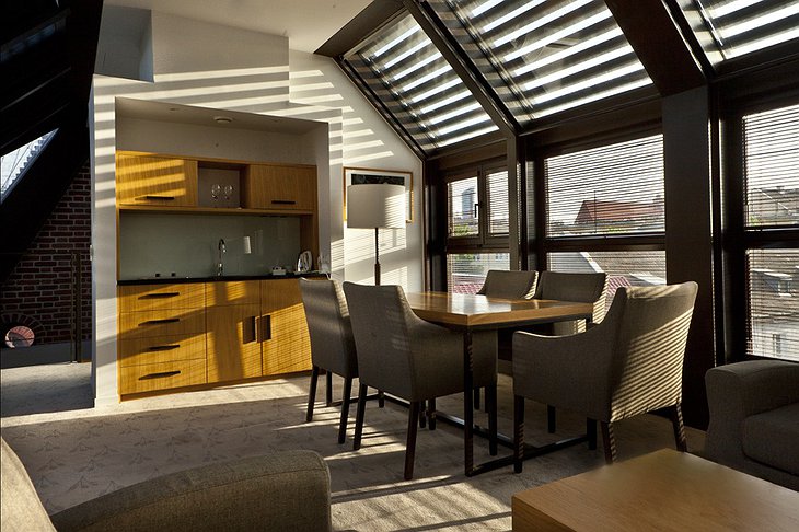The Granary - La Suite Hotel De Lux Suite kitchen
