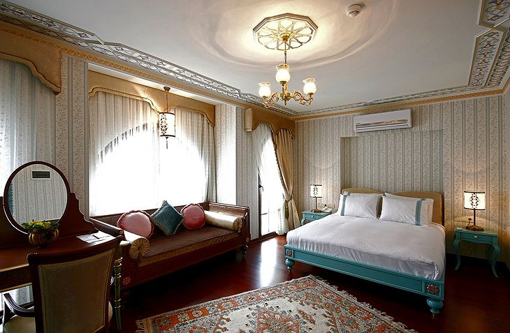 Hotel Niles bedroom