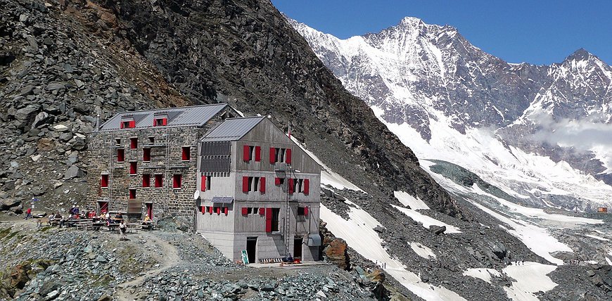 Britannia Hut - Britannia Rules The Peaks