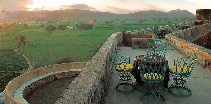 Hill Fort Kesroli - A Converted Rajasthani Fortress