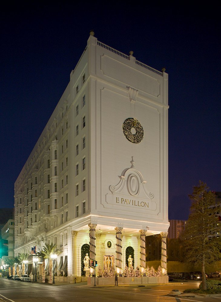 Le Pavillon Hotel building