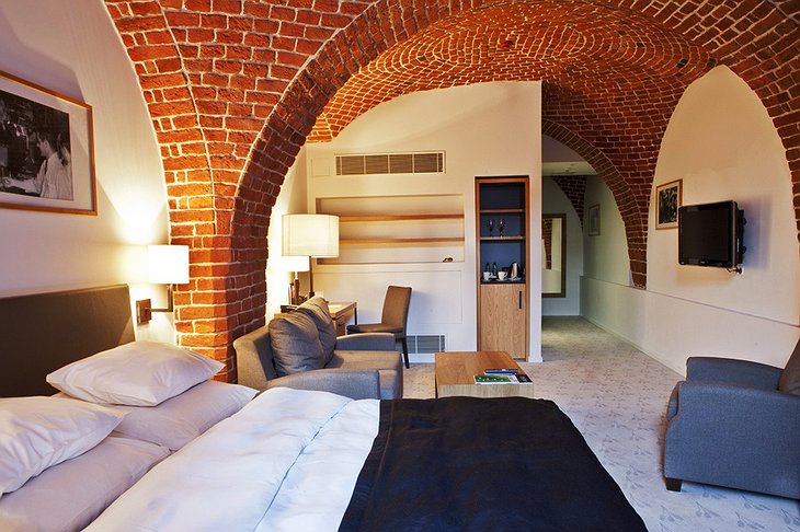 The Granary - La Suite Hotel garden room