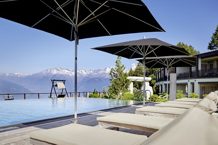 Hotel Chalet Mirabell Outdoor Pool Terrace