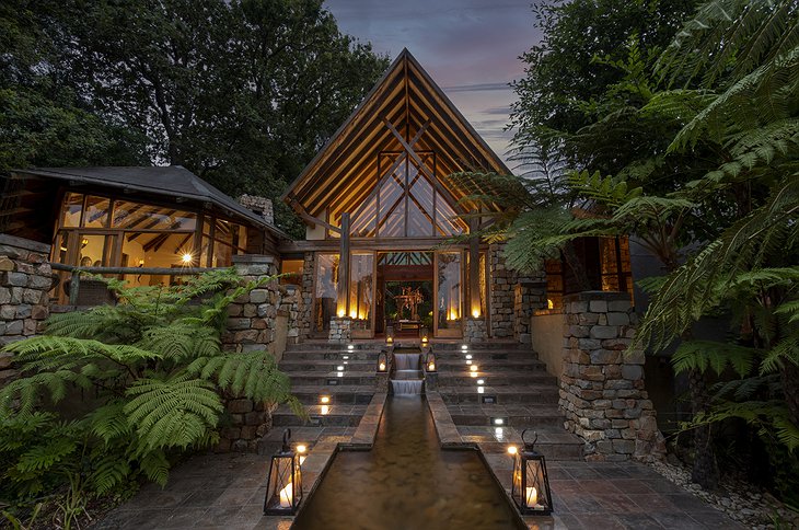 Tsala Treetop Lodge Main Building At Night