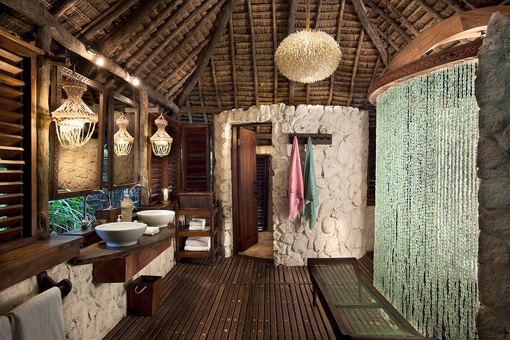 andBeyond Mnemba Island bathroom