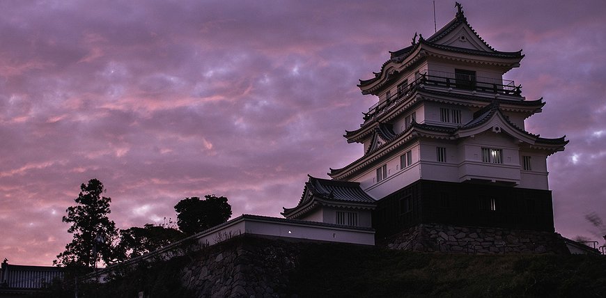 Hirado Castle Hotel - Historic Japanese Castle Stay