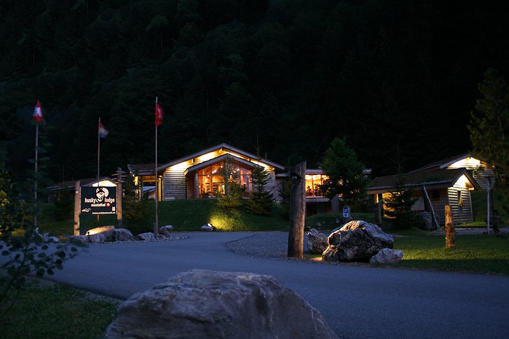 Husky-Lodge exterior