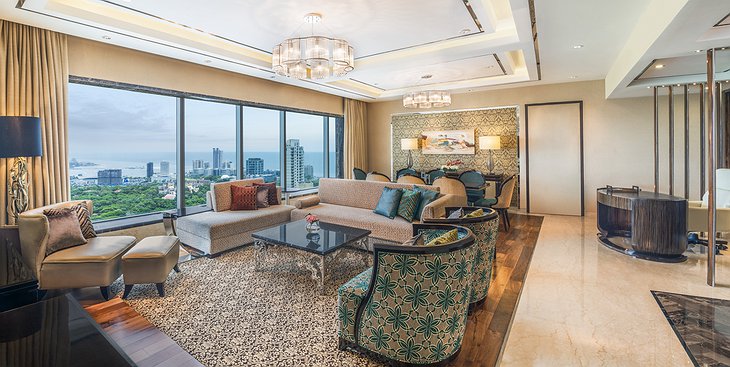 The St. Regis Mumbai Hotel Metropolitan Suite - Living Room