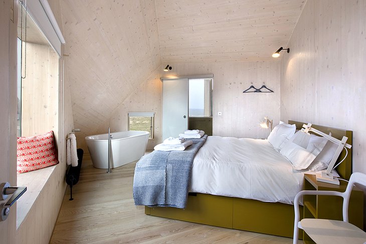 The Dune House room with bathtub inside