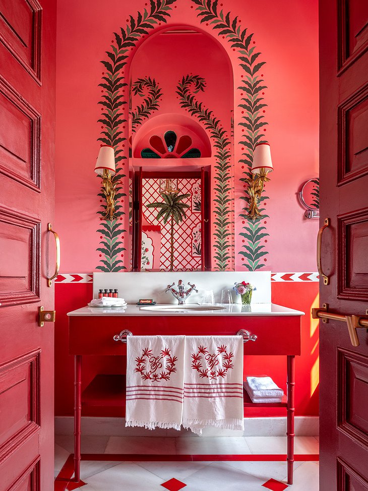 Villa Palladio Jaipur Bathroom