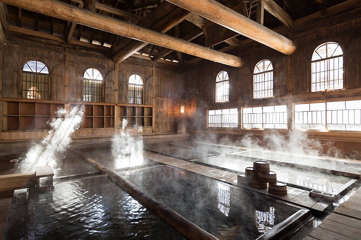 Houshi Onsen Chojukan Hotel Steamy Hot Spring Pools