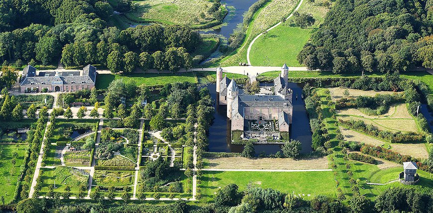 Stayokay Domburg – Hostel In A 13th-Century Medieval Castle