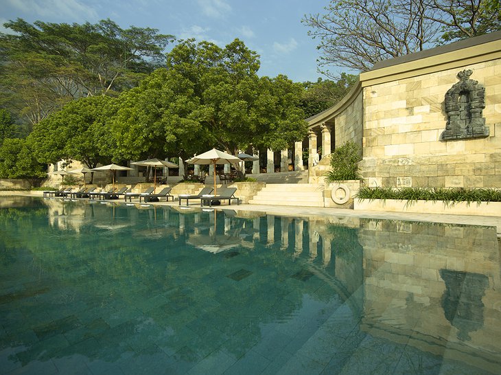 Amanjiwo swimming pool