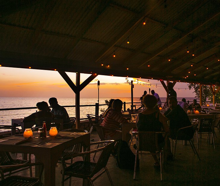 Rockhouse Restaurant Sea View At Night