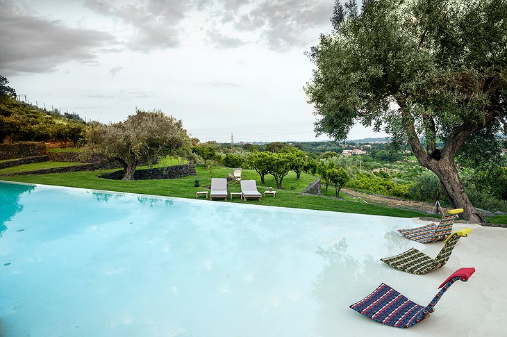 Monaci delle Terre Nere swimming pool