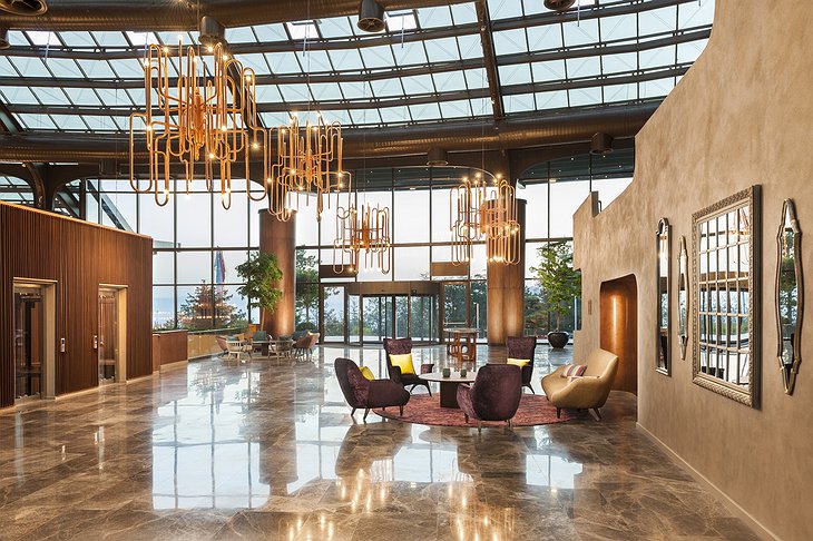 Rixos Thermal hotel lobby