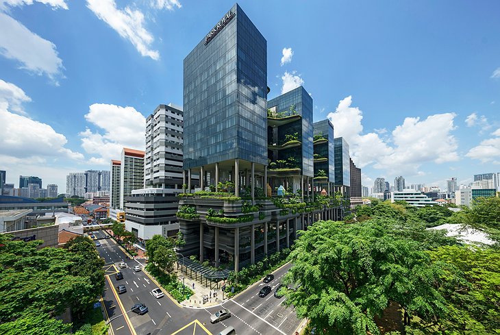 Parkroyal on Pickering with the sky gardens