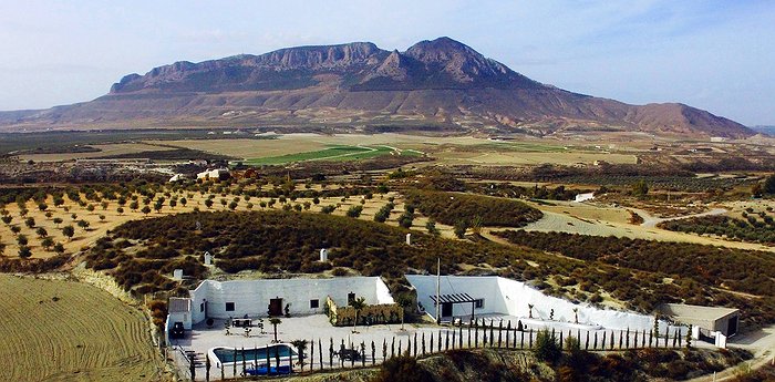 Cuevas Helena - Cave-Carved Holiday Home In Andalusia, Spain