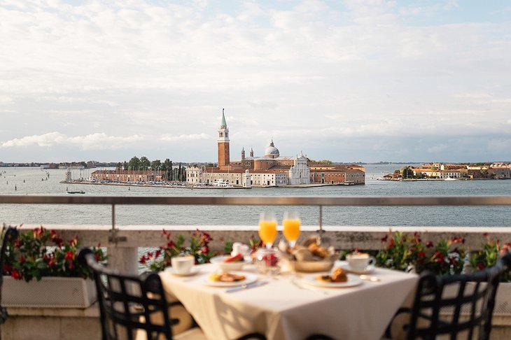 Restaurant Terrazza Danieli Terrace Breakfast With View On Venice Lagoon
