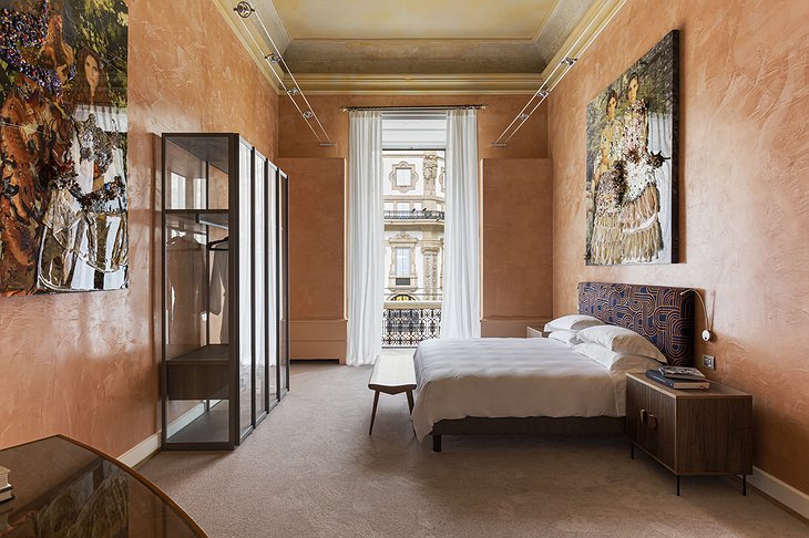 Palace Room - Nina Surel
