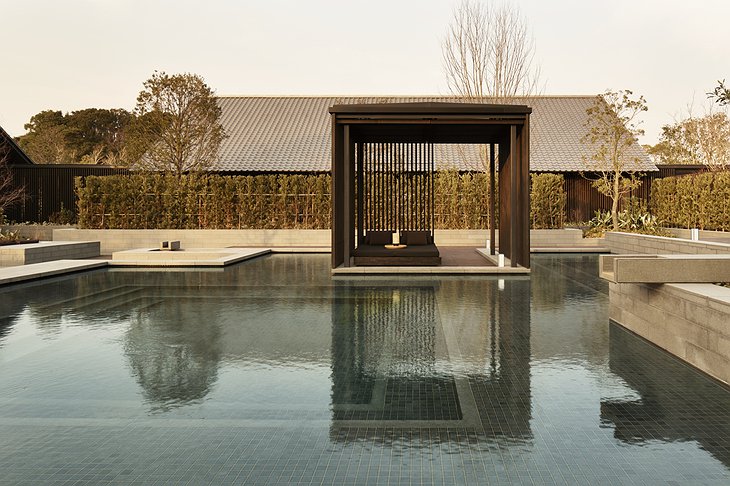 Amanemu aman thermal pool relax hut