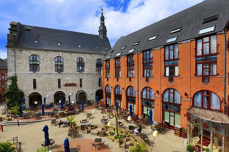 Hotel Quartier Latin church and hotel building