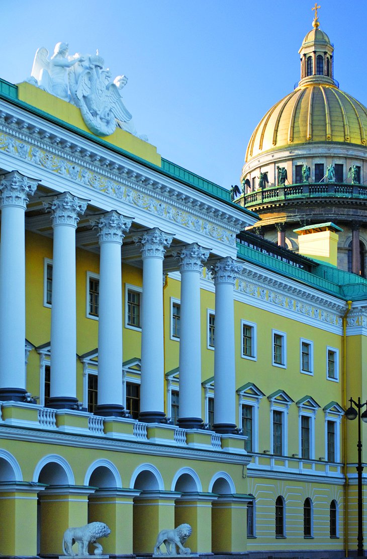 Four Seasons Hotel Lion Palace St. Petersburg building