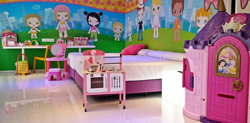 Hotel Del Juguete - The Toy Hotel In Spain