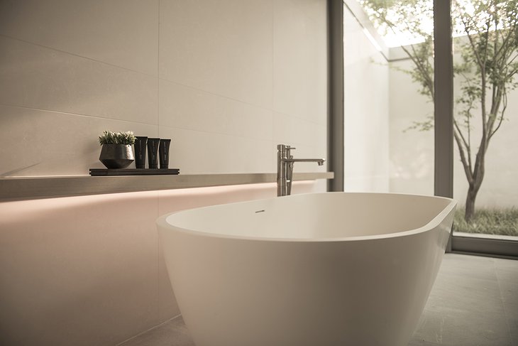 Alila Wuzhen Self-Standing Bathtub