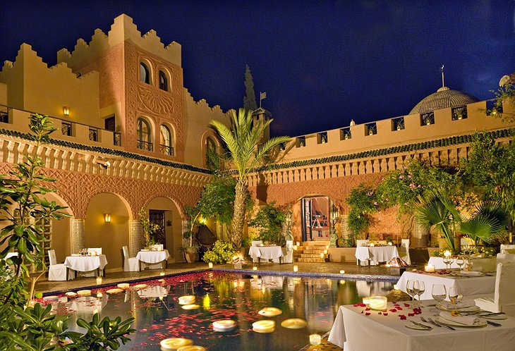 Kasbah Tamadot dining around the pool