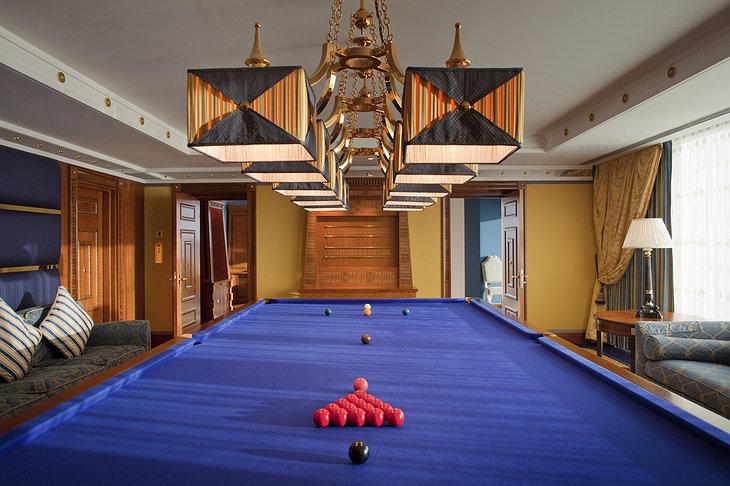 Club Suite snooker room